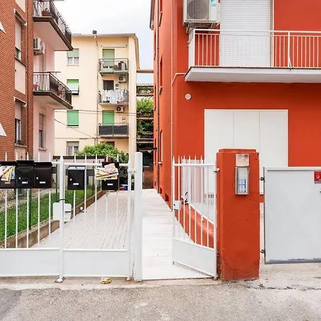 Appartamento Freeland House *