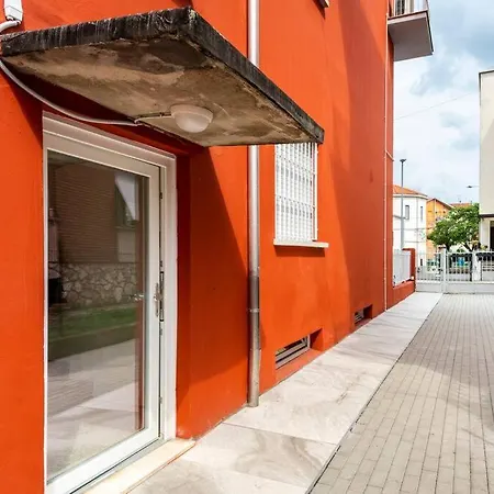 Freeland House Appartamento *
