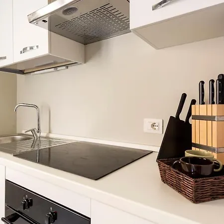 Freeland House アパート